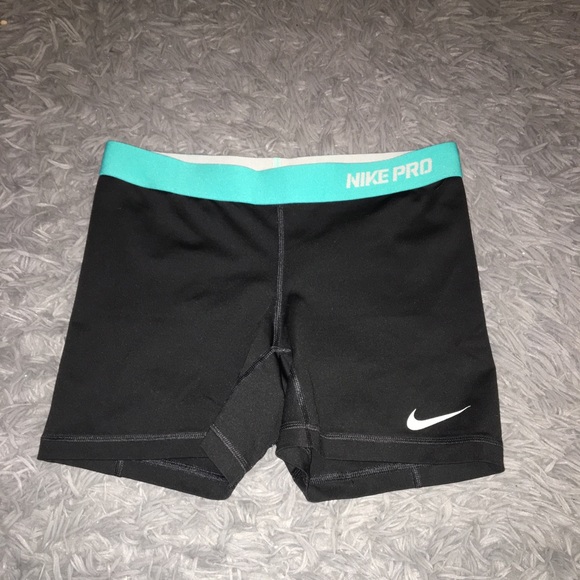 black nike pros